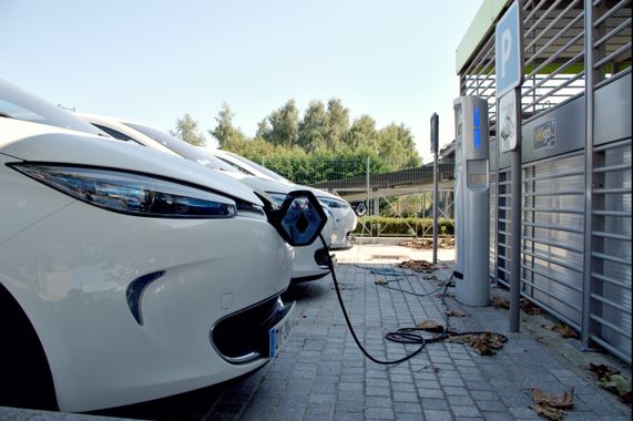 Filière automobile : la Région doit tout mettre en œuvre pour accompagner la transition du secteur et soutenir l’électrique